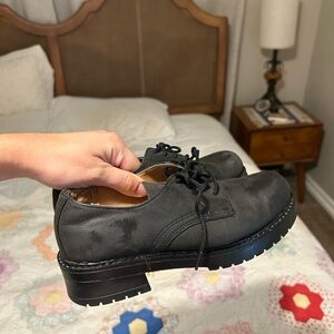 Bass Black Leather Lug Sole Oxfords
